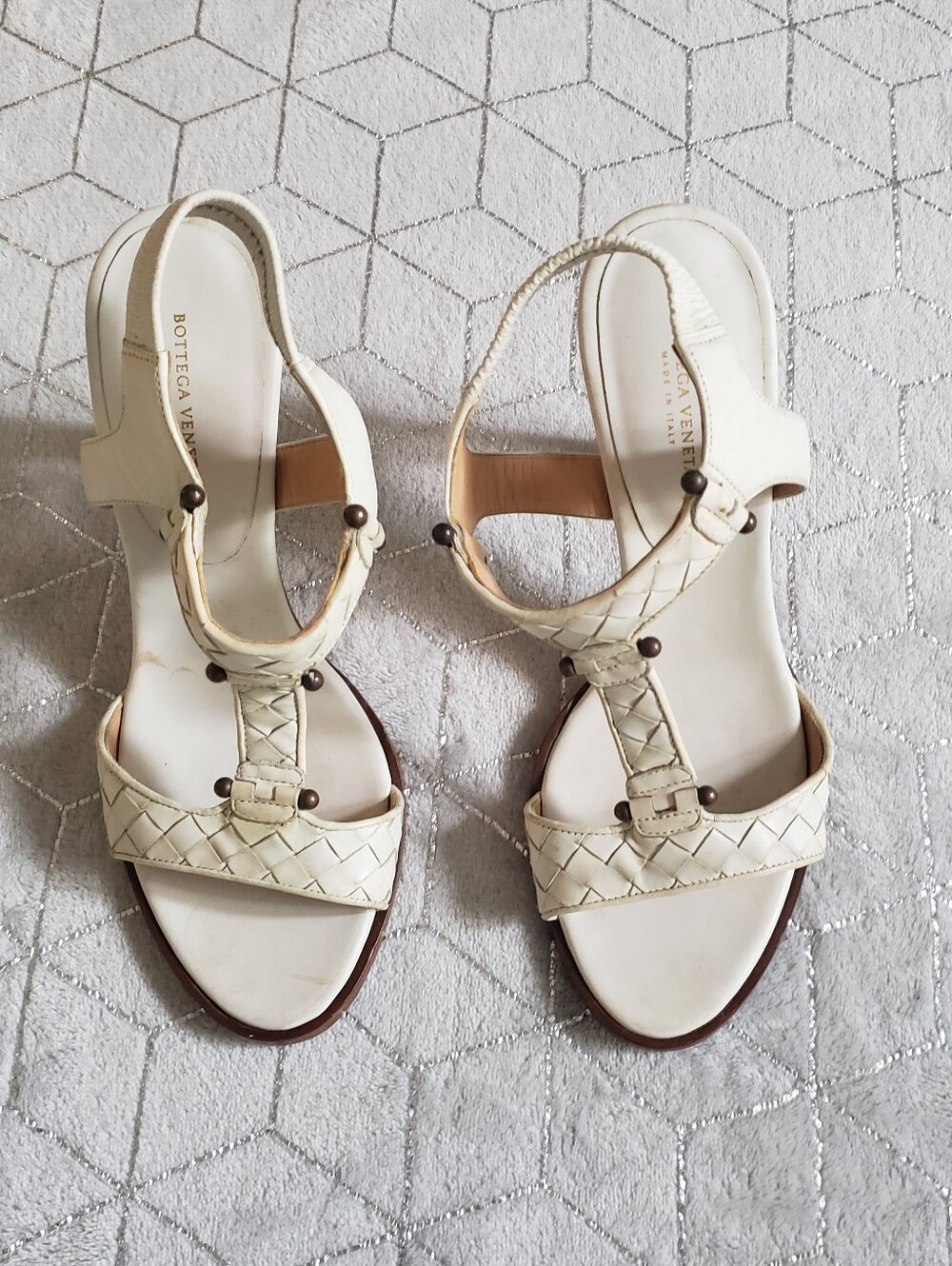 BOTTEGA BONETA | Off White Womens Weave Leather T-Strap Sandals